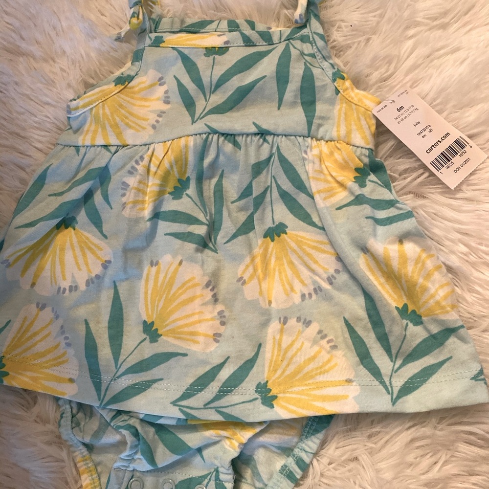 3/$10 ❤️ NWT Carters floral dress onesie 6 months